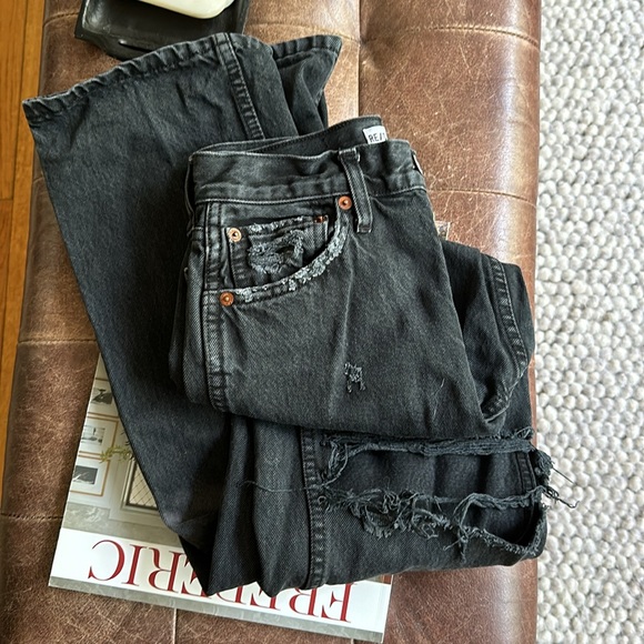 Re/Done Originals Washed Distressed Jeans - Picture 7 of 13